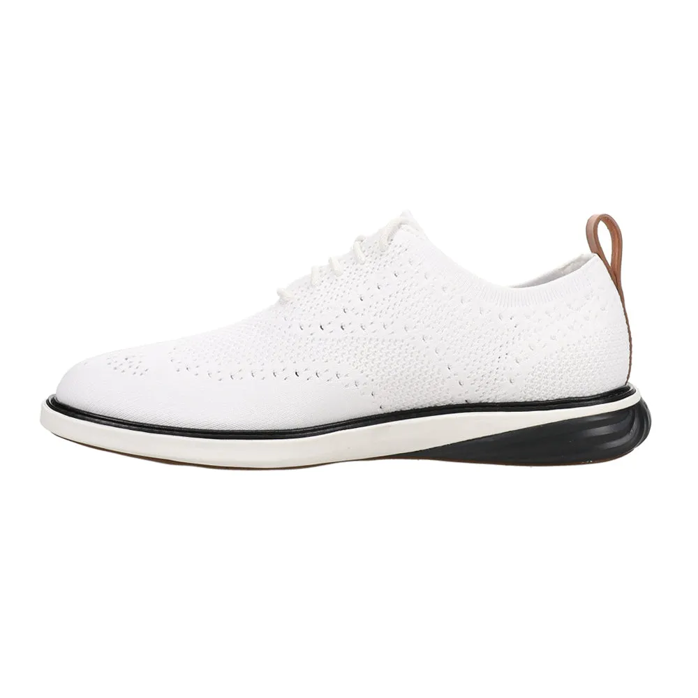Grand Evolution Perforated Lace Up Sneakers