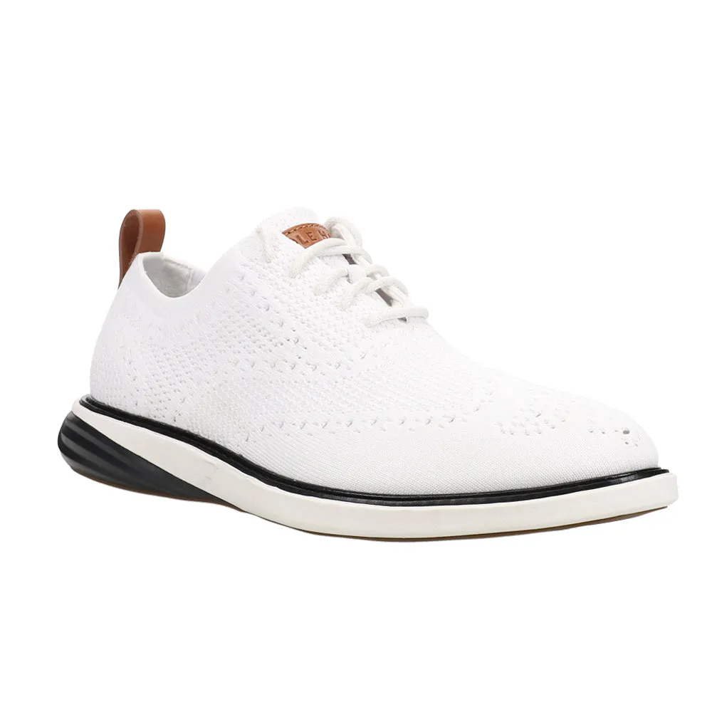 Grand Evolution Perforated Lace Up Sneakers