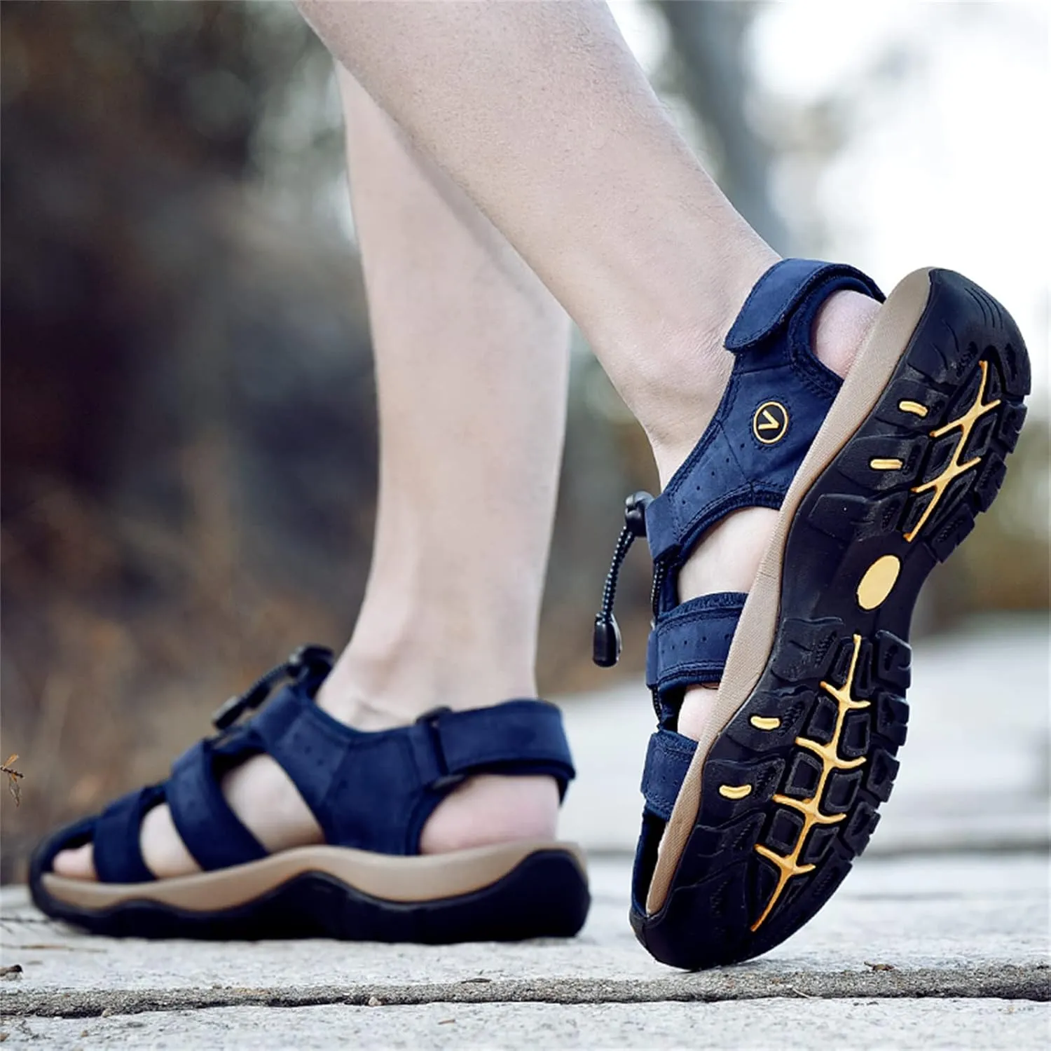 Men's sports sandals Outdoor hiking sandals Closed toe leather sports walking casual sandals Water shoes