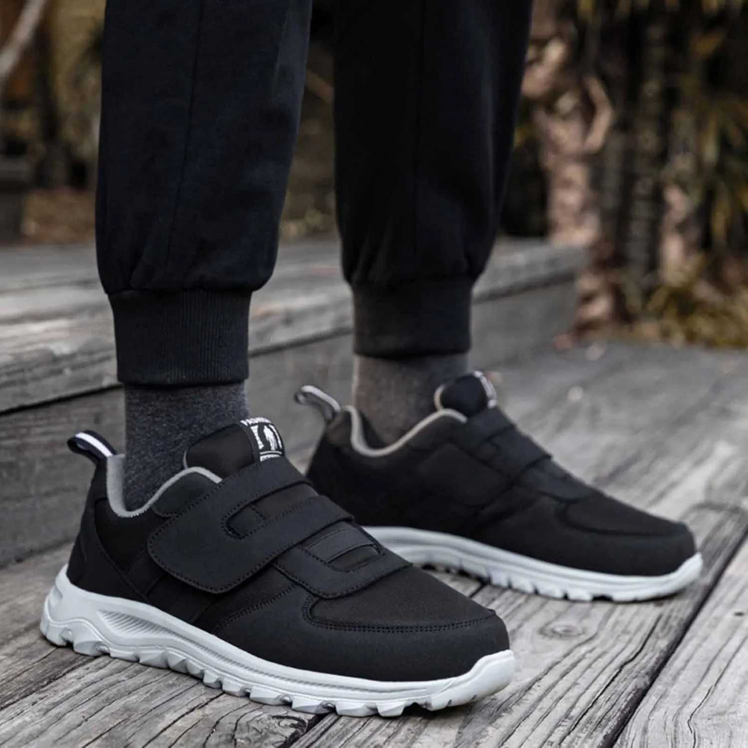 Outdoor Jogging Sneaker for Men Comfortable Lightweight Casual Walking Shoe Casual Soft Flat Soled Walking Shoes