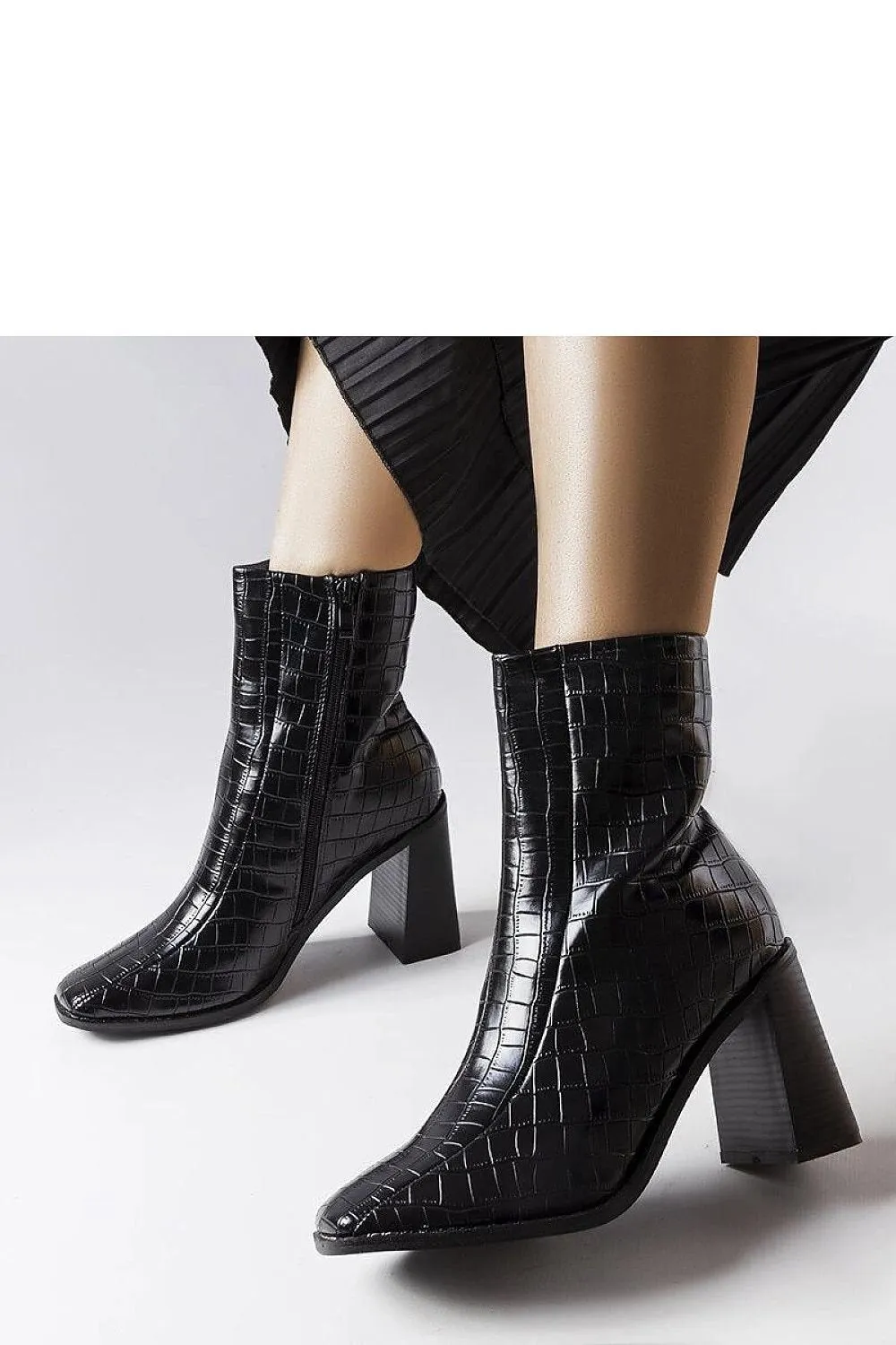White imitation crocodile leather heel boots